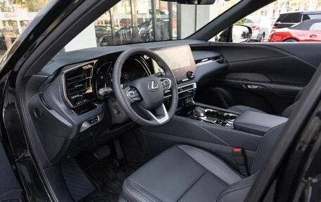 Lexus RX IV рестайлинг, 2025 год, 5 565 000 рублей, 8 фотография