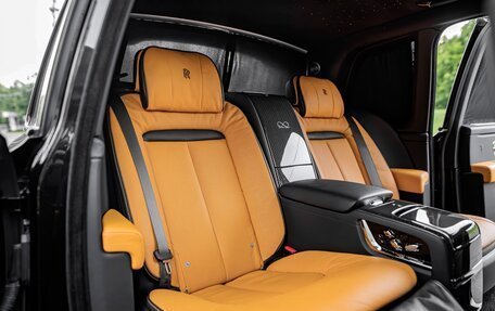 Rolls-Royce Cullinan, 2021 год, 34 900 000 рублей, 2 фотография