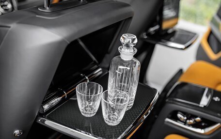 Rolls-Royce Cullinan, 2021 год, 34 900 000 рублей, 20 фотография