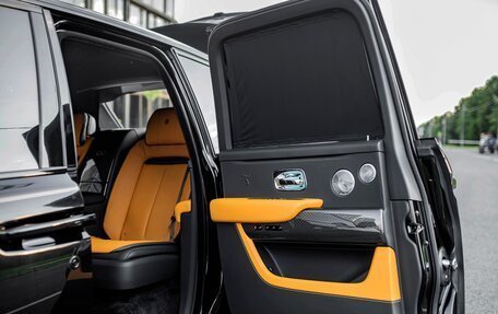 Rolls-Royce Cullinan, 2021 год, 34 900 000 рублей, 26 фотография