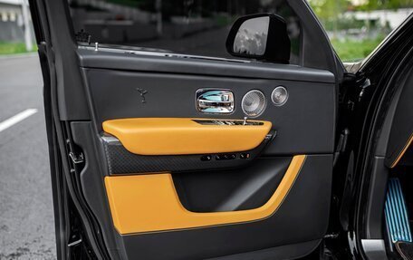 Rolls-Royce Cullinan, 2021 год, 34 900 000 рублей, 22 фотография