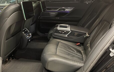 BMW 7 серия, 2019 год, 5 800 000 рублей, 13 фотография