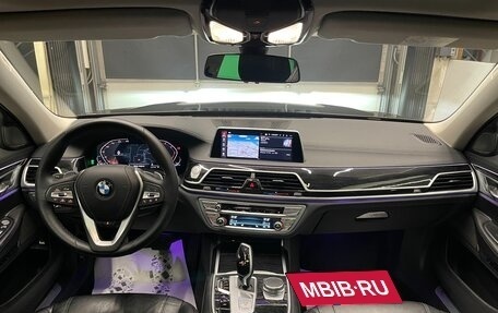 BMW 7 серия, 2019 год, 5 800 000 рублей, 16 фотография
