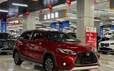 Toyota Yaris, 2022 год, 1 400 000 рублей, 5 фотография