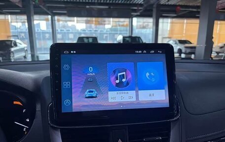Toyota Yaris, 2022 год, 1 400 000 рублей, 10 фотография