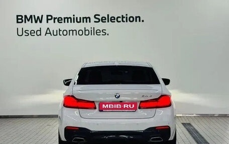 BMW 5 серия, 2023 год, 3 880 000 рублей, 3 фотография