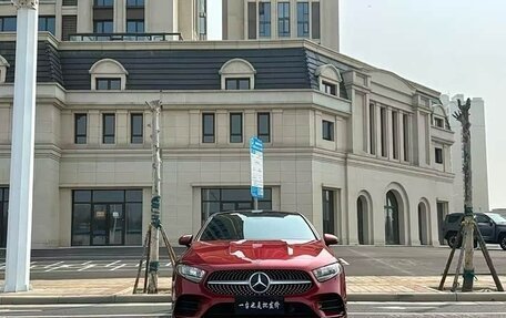 Mercedes-Benz A-Класс, 2019 год, 1 450 002 рублей, 2 фотография