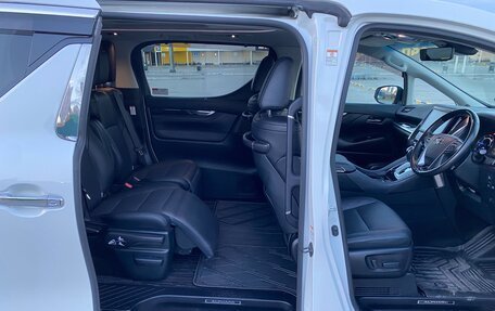 Toyota Alphard III, 2018 год, 4 650 000 рублей, 17 фотография