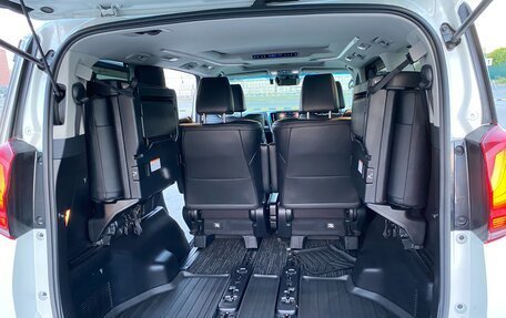Toyota Alphard III, 2018 год, 4 650 000 рублей, 21 фотография