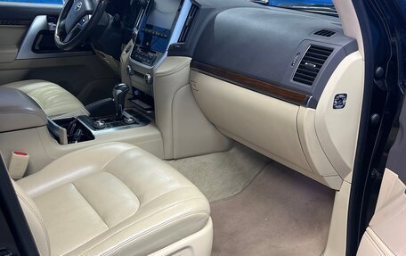 Toyota Land Cruiser 200, 2015 год, 5 490 000 рублей, 1 фотография