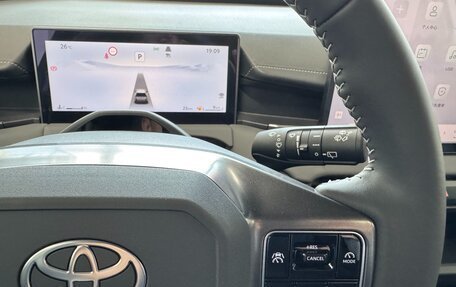 Toyota RAV4, 2026 год, 4 450 000 рублей, 25 фотография