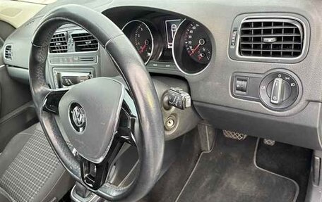 Volkswagen Polo VI (EU Market), 2016 год, 860 000 рублей, 7 фотография