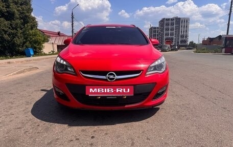 Opel Astra J, 2011 год, 1 290 000 рублей, 2 фотография