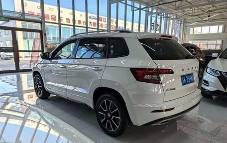 Skoda Karoq I, 2022 год, 1 880 000 рублей, 4 фотография