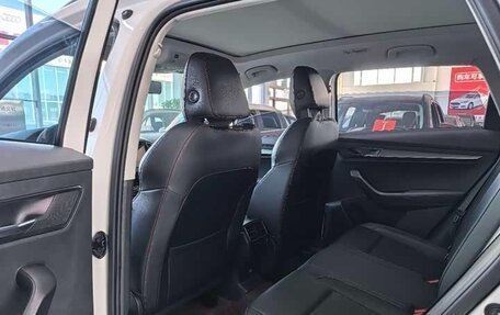 Skoda Karoq I, 2022 год, 1 880 000 рублей, 9 фотография