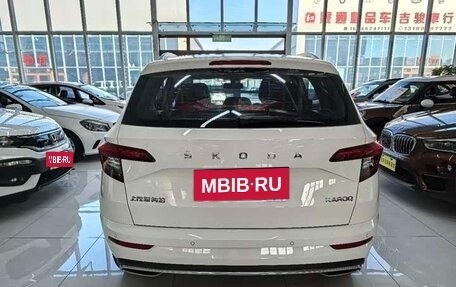 Skoda Karoq I, 2022 год, 1 880 000 рублей, 5 фотография