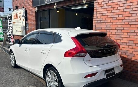Volvo V40 II рестайлинг, 2019 год, 940 000 рублей, 5 фотография