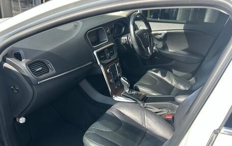 Volvo V40 II рестайлинг, 2019 год, 940 000 рублей, 10 фотография