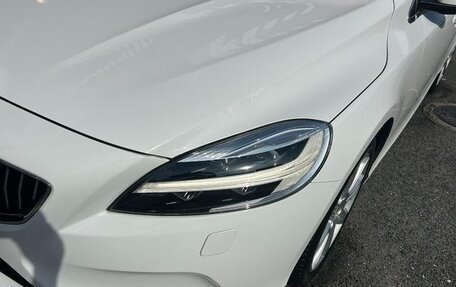 Volvo V40 II рестайлинг, 2019 год, 940 000 рублей, 20 фотография