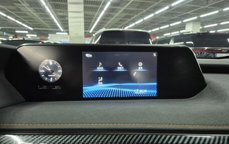 Lexus UX I, 2022 год, 2 720 000 рублей, 9 фотография