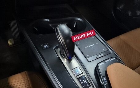 Lexus UX I, 2022 год, 2 720 000 рублей, 11 фотография