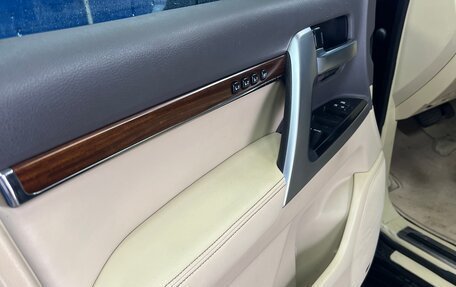 Toyota Land Cruiser 200, 2015 год, 5 490 000 рублей, 5 фотография