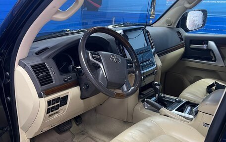 Toyota Land Cruiser 200, 2015 год, 5 490 000 рублей, 3 фотография