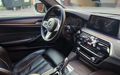 BMW 5 серия, 2019 год, 4 400 000 рублей, 6 фотография