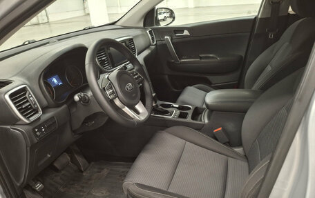 KIA Sportage IV рестайлинг, 2018 год, 2 330 000 рублей, 16 фотография
