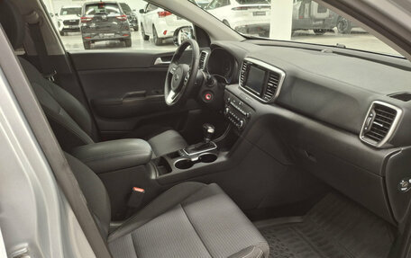 KIA Sportage IV рестайлинг, 2018 год, 2 330 000 рублей, 11 фотография