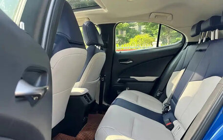 Lexus UX I, 2022 год, 1 920 888 рублей, 11 фотография