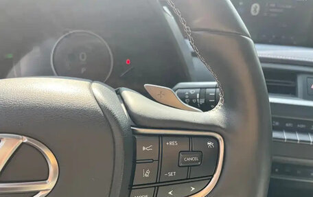 Lexus UX I, 2022 год, 1 920 888 рублей, 16 фотография