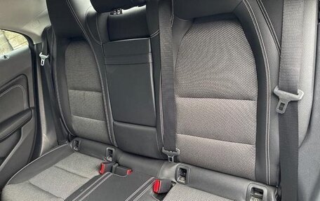 Mercedes-Benz CLA, 2018 год, 1 200 000 рублей, 13 фотография