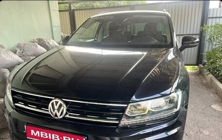 Volkswagen Tiguan II, 2018 год, 2 550 000 рублей, 1 фотография