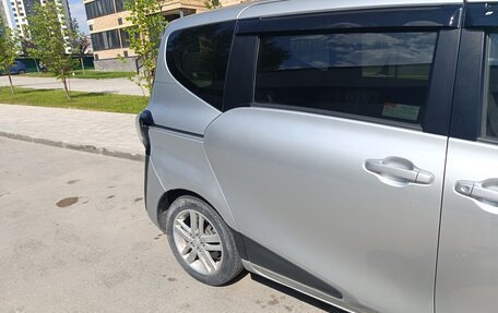 Toyota Sienta II, 2018 год, 1 015 000 рублей, 8 фотография