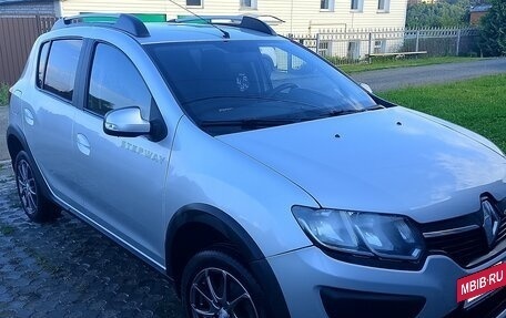 Renault Sandero II рестайлинг, 2016 год, 850 000 рублей, 2 фотография