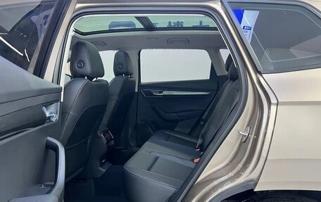 Skoda Karoq I, 2022 год, 2 100 000 рублей, 13 фотография