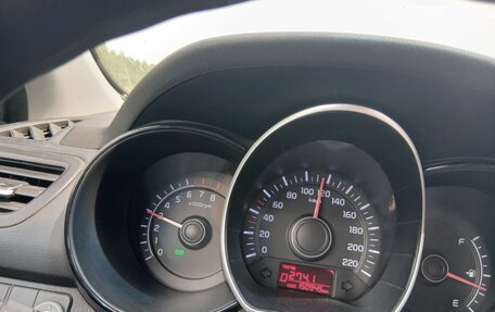 KIA Rio III рестайлинг, 2013 год, 735 000 рублей, 5 фотография