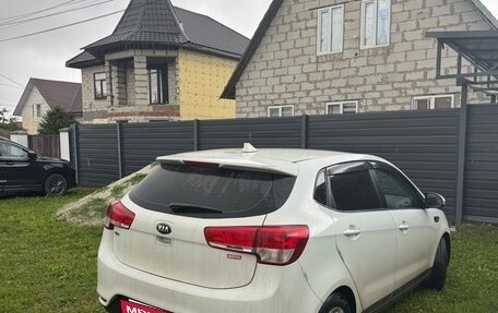 KIA Rio III рестайлинг, 2017 год, 870 000 рублей, 3 фотография