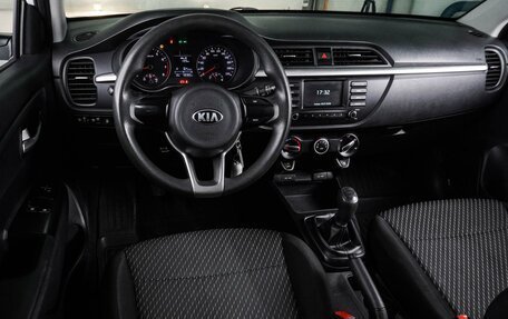 KIA Rio IV, 2018 год, 1 119 000 рублей, 6 фотография
