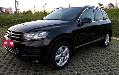 Volkswagen Touareg III, 2010 год, 1 480 000 рублей, 2 фотография