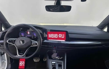 Volkswagen Golf VIII, 2022 год, 1 808 900 рублей, 12 фотография