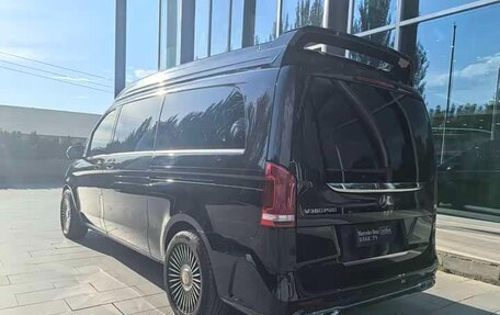 Mercedes-Benz V-Класс, 2022 год, 8 фотография