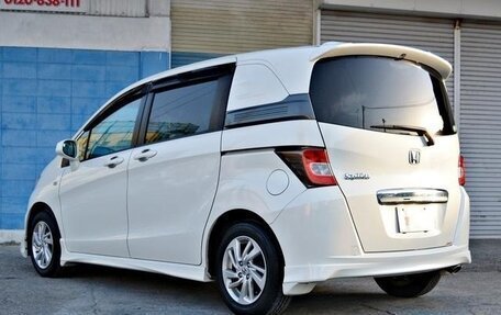 Honda Freed I, 2013 год, 820 000 рублей, 4 фотография