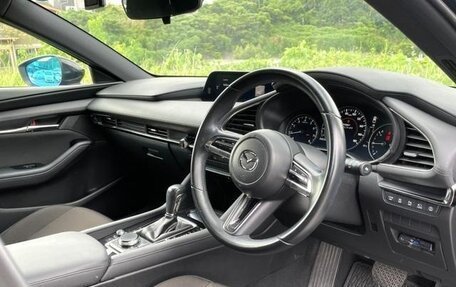 Mazda 3, 2022 год, 1 200 000 рублей, 11 фотография