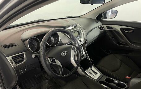 Hyundai Elantra V, 2012 год, 900 000 рублей, 3 фотография
