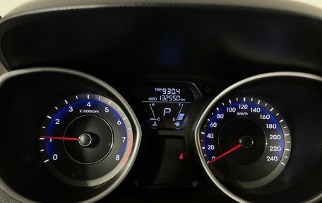 Hyundai Elantra V, 2012 год, 900 000 рублей, 7 фотография