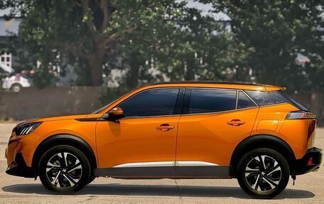 Peugeot 2008 II, 2022 год, 1 190 000 рублей, 5 фотография