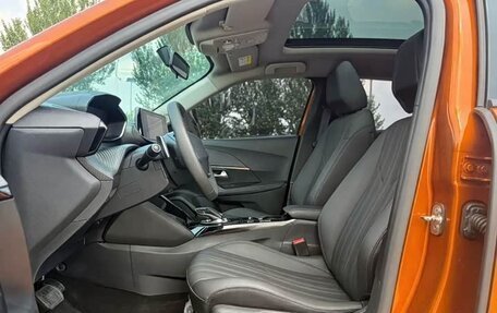 Peugeot 2008 II, 2022 год, 1 190 000 рублей, 10 фотография