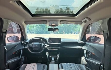 Peugeot 2008 II, 2022 год, 1 190 000 рублей, 14 фотография